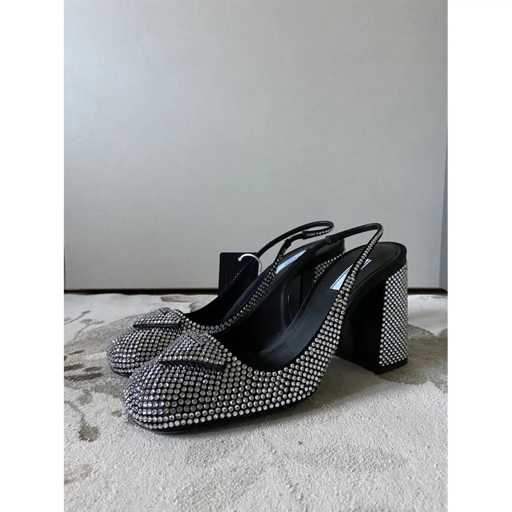 Elegant Black Slingback Heels (Prada)